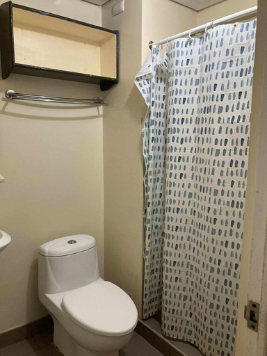 Others 4, 622 Tower 1 Comfy, Cozy, Central w Free Pool Acces, Iloilo City