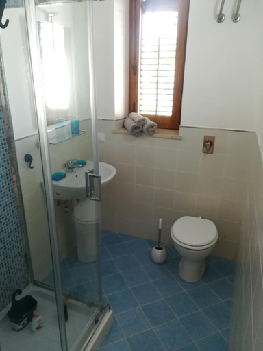 Bathroom 3, Casa Maria Bartolomeo, Trapani