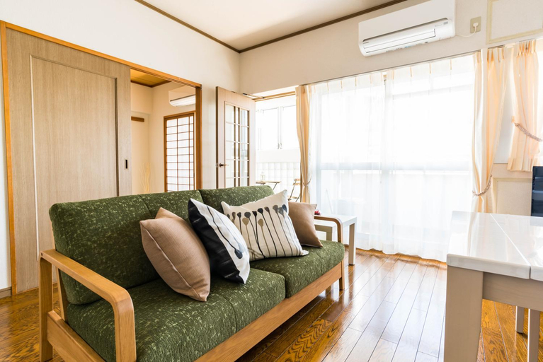 Others 5, Universal Bay Condominium, Osaka