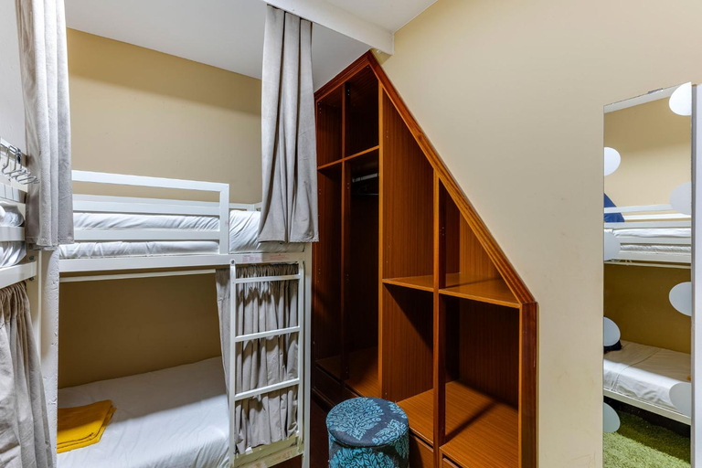 Bedroom 1, Garden in Town Hostel, Porto