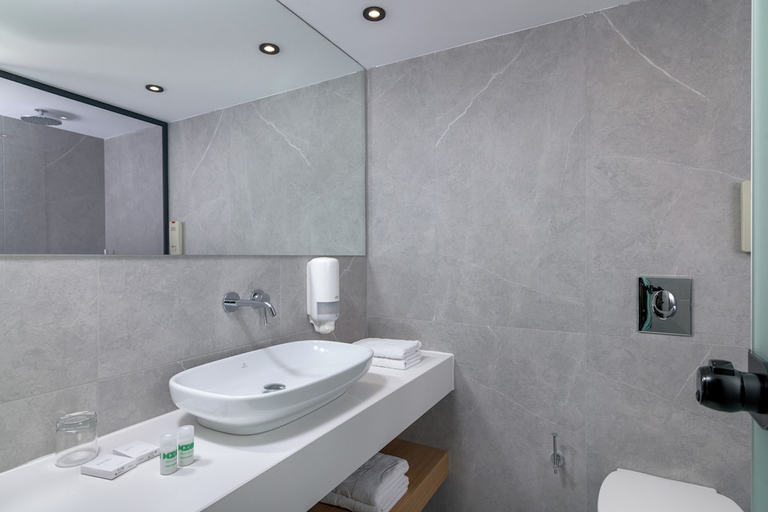 Bathroom 4, Sun Beach Resort, South Aegean