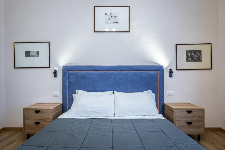 Bedroom 3, Mantellate 9, Florence