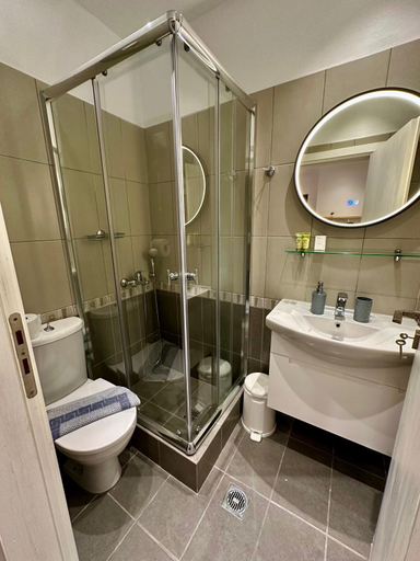 Bathroom 2, Akrogiali rooms, South Aegean