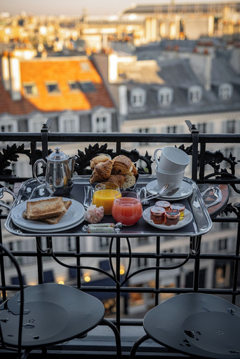 Food & Drinks 5, Hotel Pont Royal, Paris