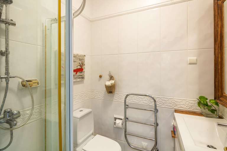 Bathroom 2, Fairview Golfside Apartment at Boavista, Lagos