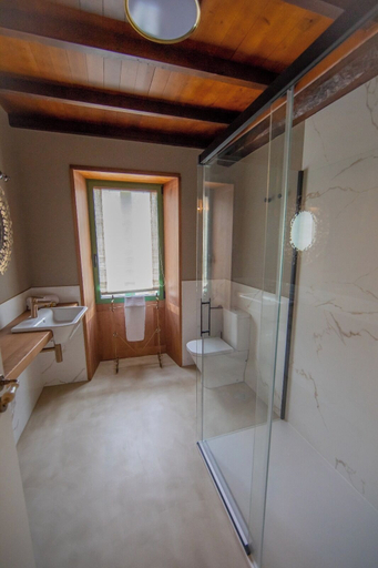 Bathroom 5, CASA CON ENCANTO O REFUXIO, Pontevedra