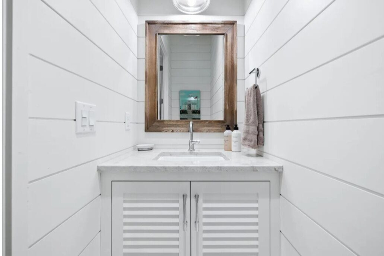 Bathroom 3, Sea La Vie Seaside Main House, Walton