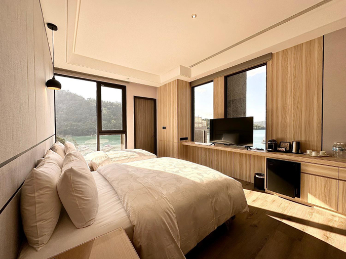 Bedroom 2, Tai Hu Hotspring Hotel , Nantou