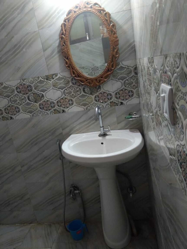 Bathroom 2, Herb Club Homestay, Nainital
