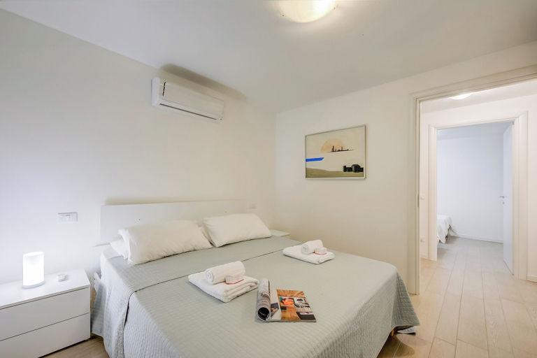 Bedroom 3, Casa Oleandri Shared Pool And Lake View, Brescia