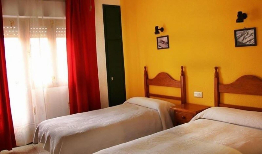 Bedroom 4, Hostal Avenida, Ávila