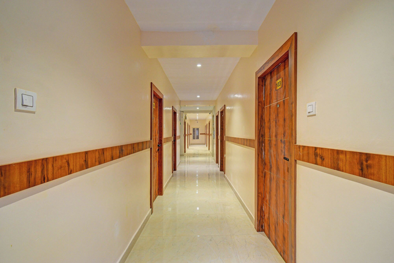 Lobby 3, Fabhotel S Continental, Hyderabad