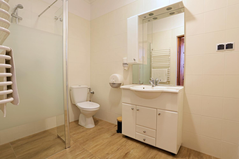 Bathroom, Restauracja Noclegi Ruczaj, Nowy Targ