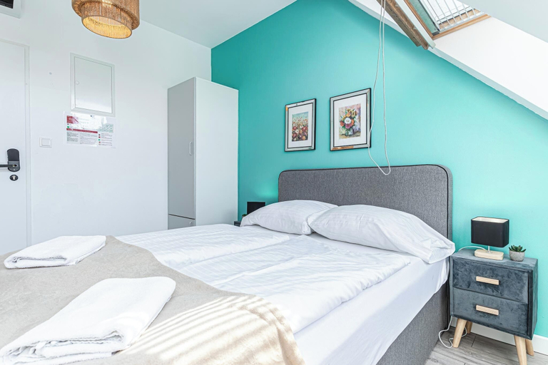 Room 2, Stunning 12BR Floor For 24 People, Wien