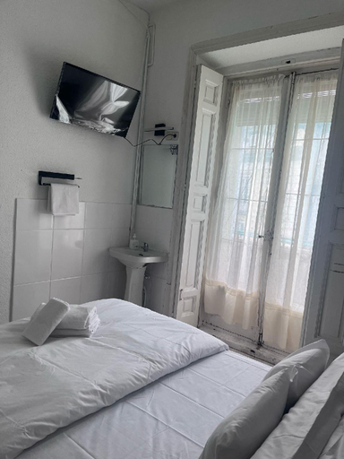 Bedroom 2, Hostal Alonso, Madrid