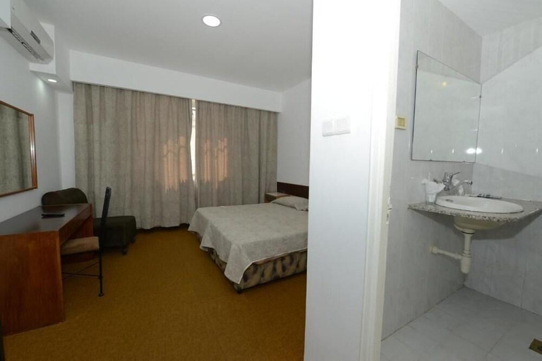 Bedroom 3, Rivoli Hotel, Jerusalem