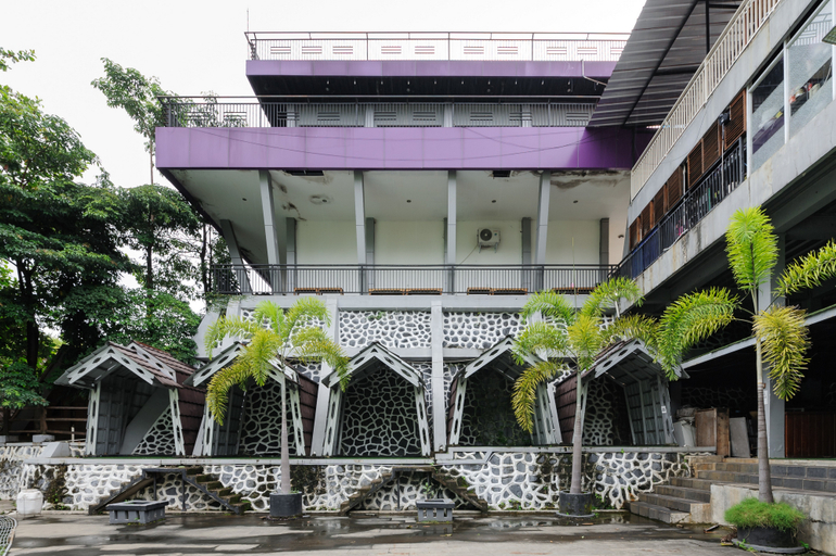 Exterior & Views 2, Urbanview Hotel Cianjur City Park by RedDoorz, Cianjur