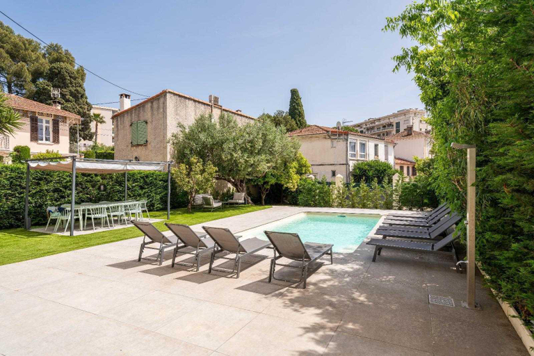 2, Superb villa with swimming pool & wellness area, Alpes-Maritimes
