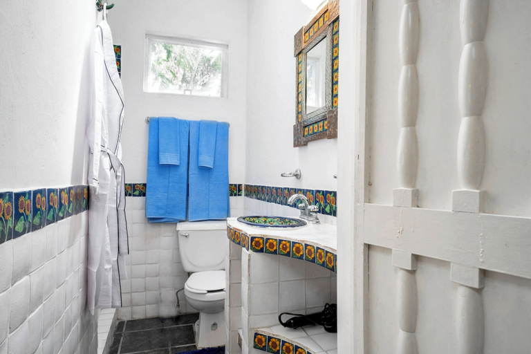 Bathroom 4, Garden of Dreams Boutique Hotel, Chapala