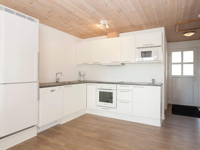 Others 5, 10 Person Holiday Home on a Holiday Park, Varde