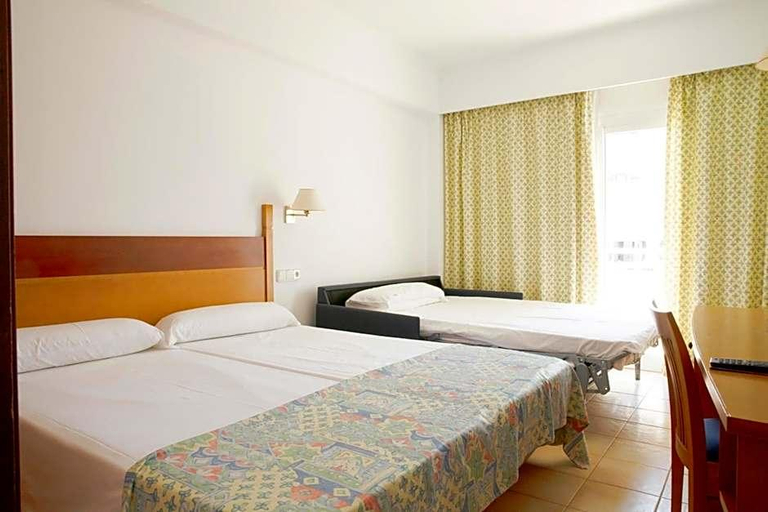 Bedroom 3, Gavimar Cala Gran Hotel and Apartments, Baleares