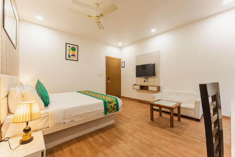 Bedroom 3, Treebo Advantage Inn, Kaushambi
