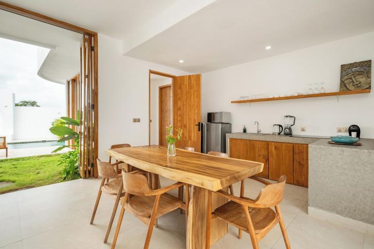 In-room dining, Tropical Modern Villa Amaya by OriVista, Badung