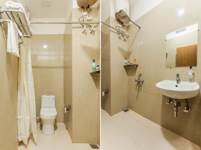 Bathroom 4, Treebo Advantage Inn, Kaushambi