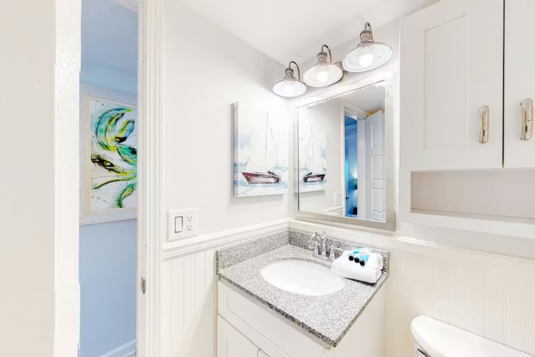 Bathroom 3, Pinnacle Port A-929, Bay