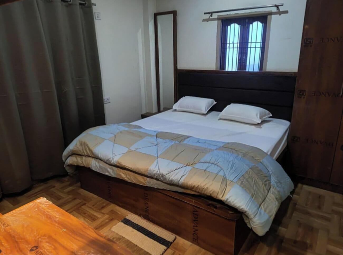 Room 5, Panchmukhi Home Stay, Varanasi