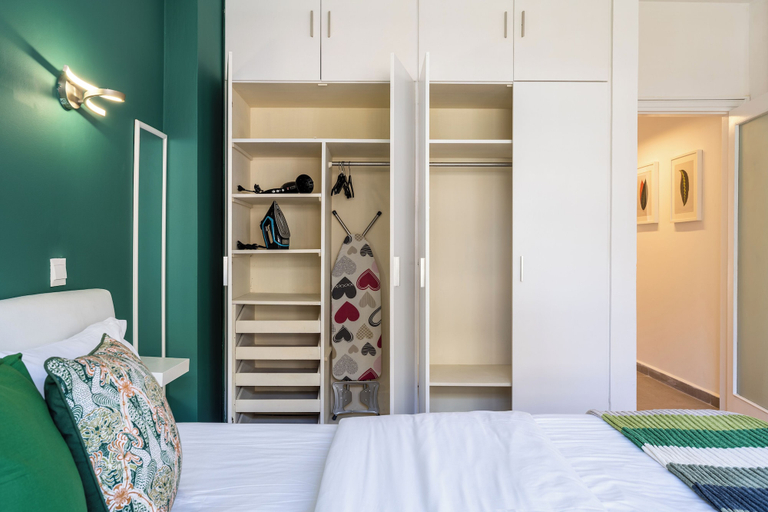 Room 2, Oracle 2-BR Apt. & Balcony in Larnaca, Larnaca