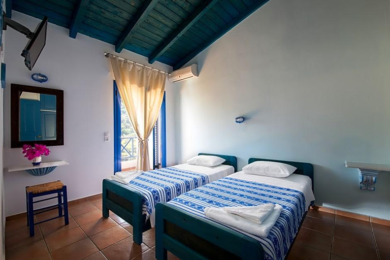 Bedroom 3, Kerame Studios & Apartments, North Aegean