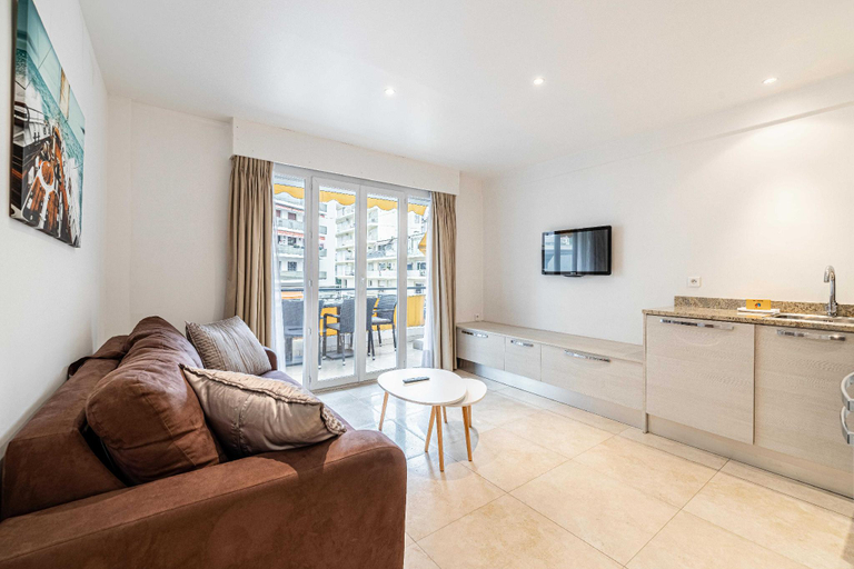 4, Modern Apartment a/c 1BR-4P – With balcony, Alpes-Maritimes