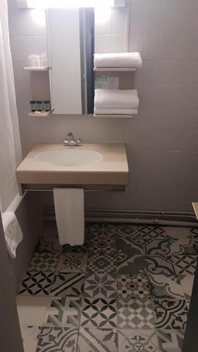 Bathroom, L'Oree du Bois, Pyrénées-Orientales