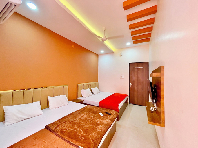Room 2, Hotel T P Inn near Mahakaleshwar Temple, Ujjain