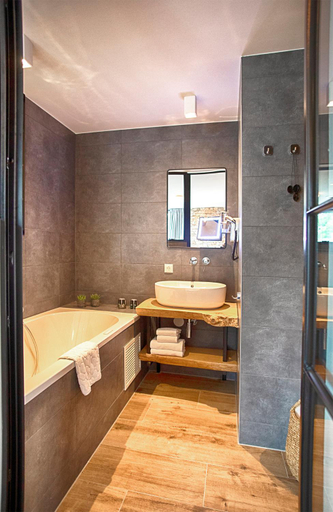 Bathroom 3, Boutique Hotel, Restaurant & Wellness Westerburcht, Midden-Drenthe