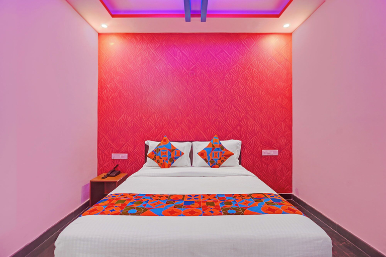 Room 2, FabHotel Day and Night Suite- Jalahalli West, Bangalore