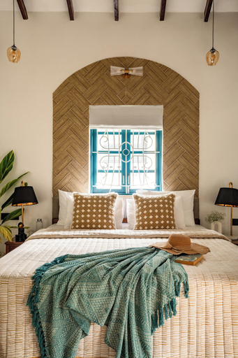 Room 5, Sanctuary by RÊVE Escapes - Premium 3 BHK Villa Near Morjim Beach, North Goa