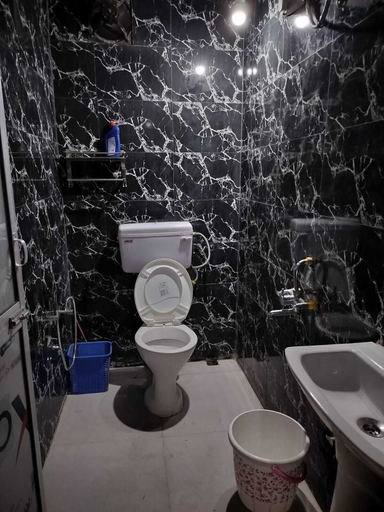 Bathroom 3, benus, Darjiling