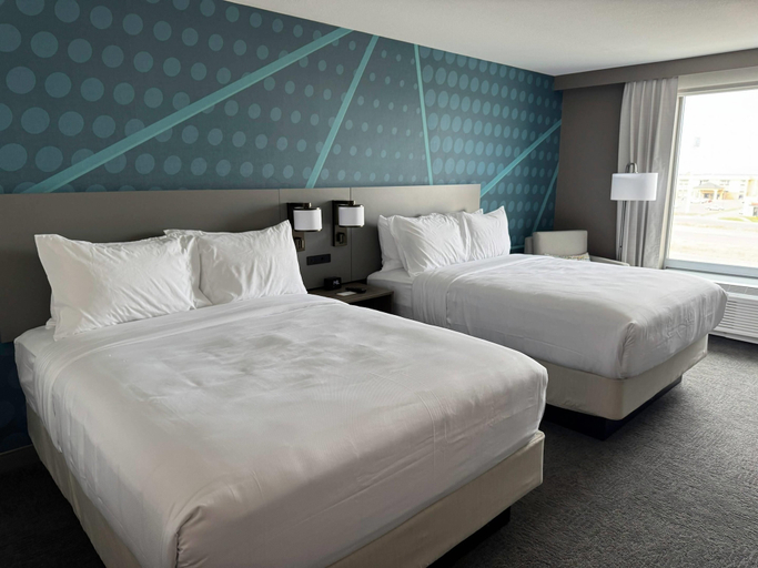 Room 4, Comfort Inn & Suites Colby, Thomas