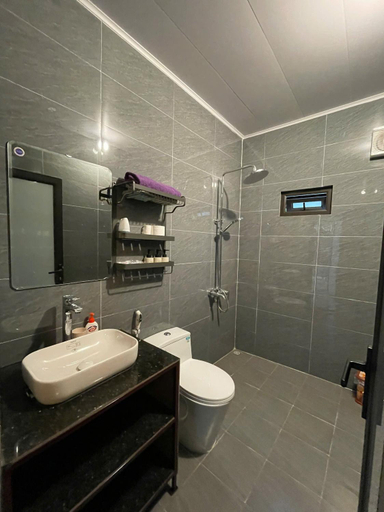Bathroom 3, Nha Tan - Mai Chau Homestay & Tours, Mai Châu