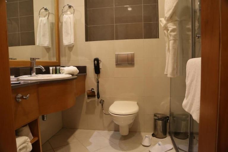 Bathroom 3, Caesar Hotel, Ramallah and Al-Bireh