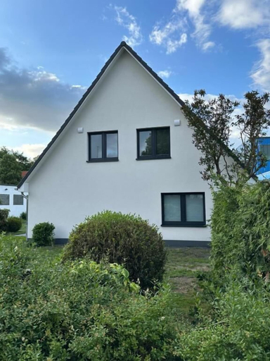 Exterior & Views 2, A & B Apartment u. Zimmervermietung eGbR, Pinneberg