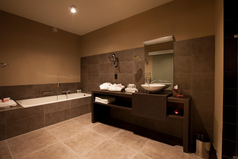 Bathroom 5, Hotel Ve, Antwerpen