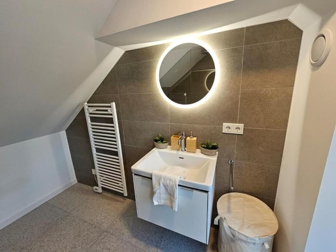Bathroom 3, New 2BR Flat in Limpertsberg City center, Luxembourg