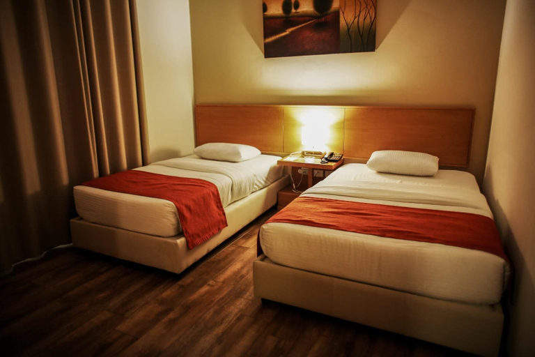 Bedroom 2, Caesar Hotel, Ramallah and Al-Bireh