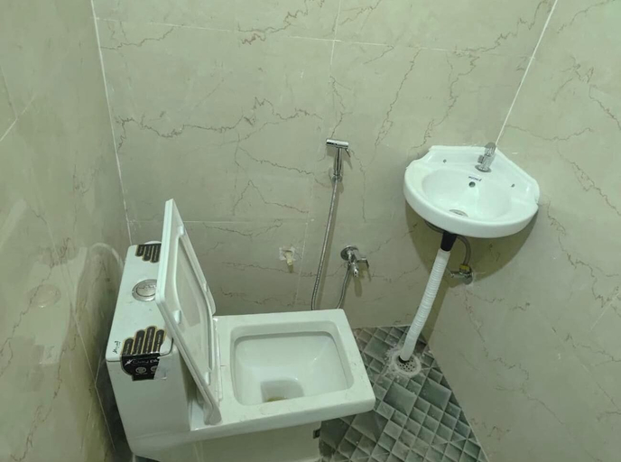 Bathroom 4, Panchmukhi Home Stay, Varanasi