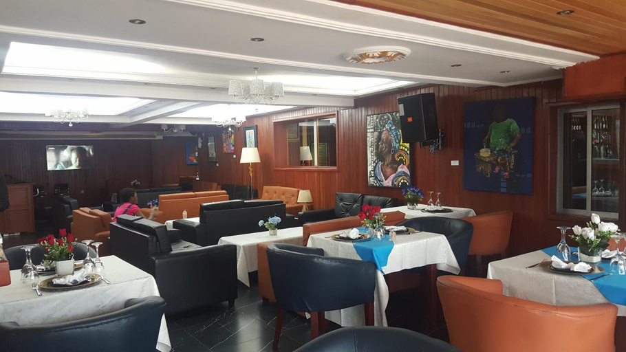 Food & Drinks 5, Residences hotelieres Micheline et Emile, BASTOS, Mfoundi