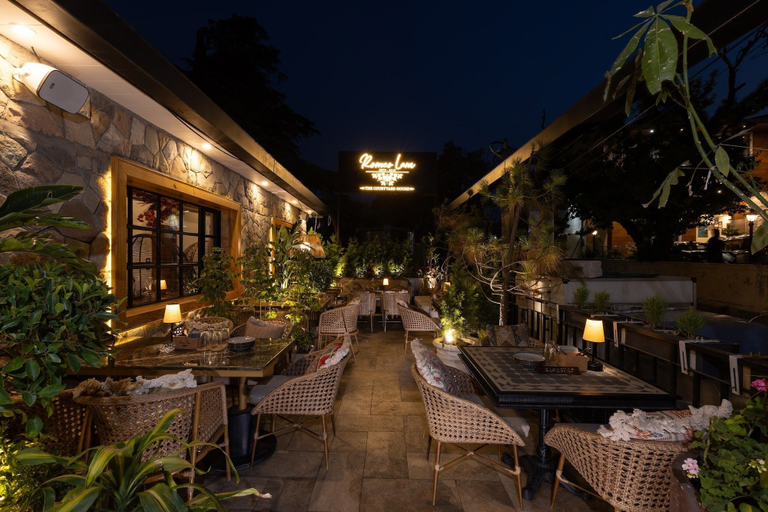Interior, Romeo Lane the Courtyard House Mussoorie, Dehradun
