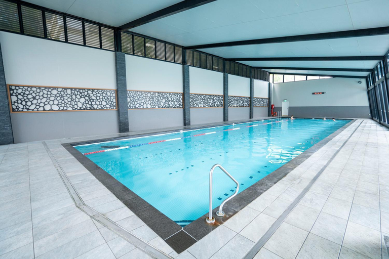 Sport & Beauty 2, Circle on Cavill By Vaun, Gold Coast